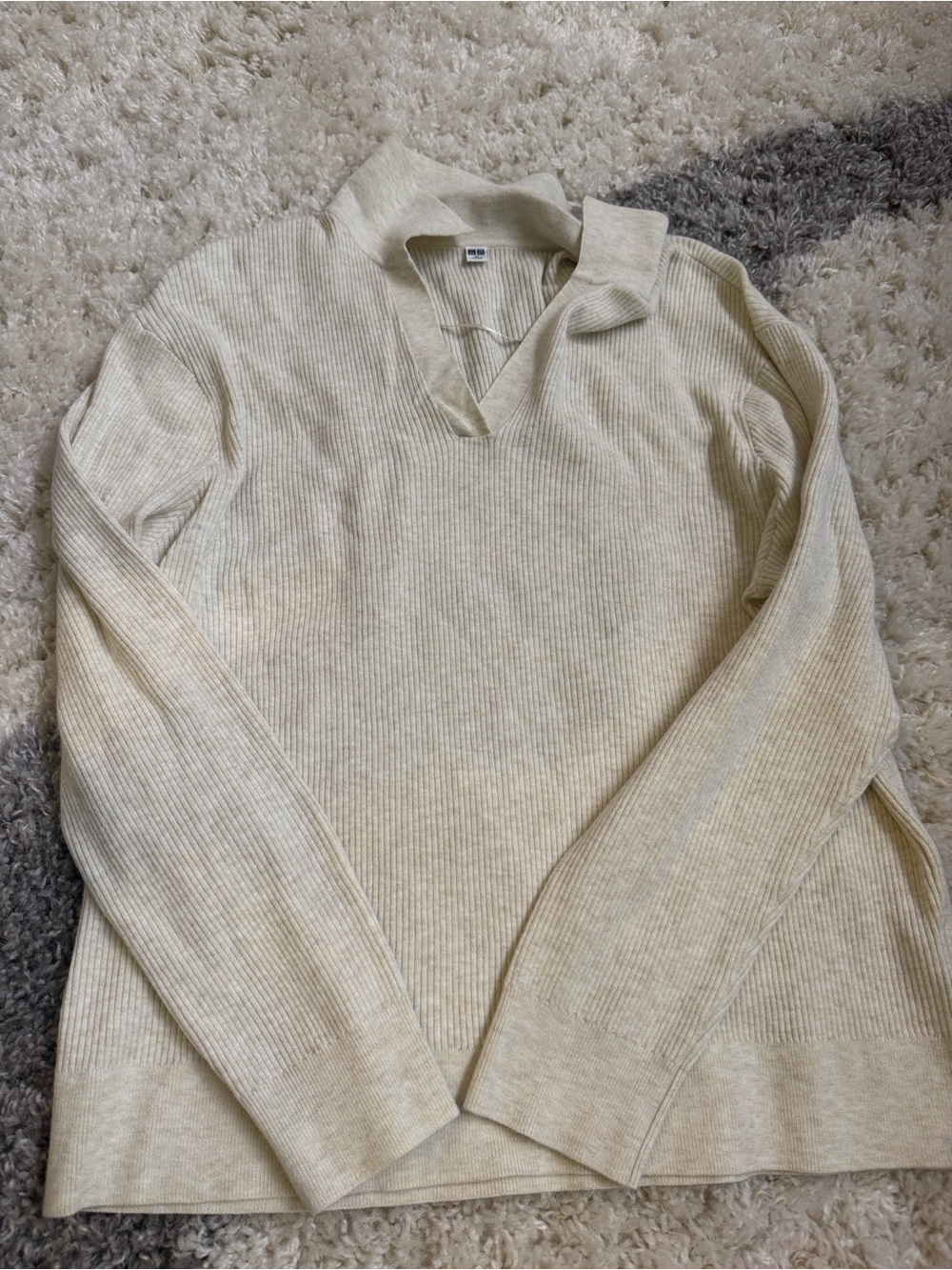 Uniqlo Women's Cream Ribbed V-Neck Sweater